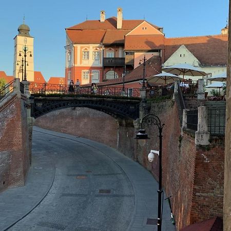 Apartament Lies By The Bridge - La Podul Minciunilor Sibiu Exteriör bild