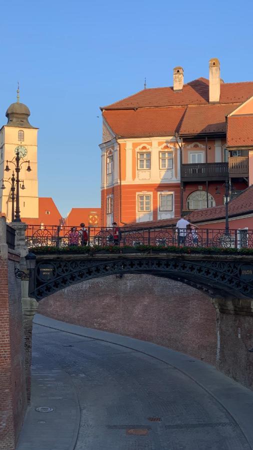 Apartament Lies By The Bridge - La Podul Minciunilor Sibiu Exteriör bild